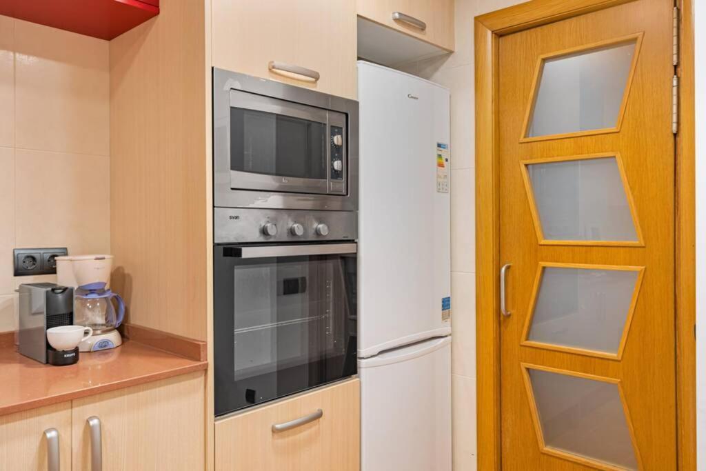 Lodging Apartments Villa De Gracia 2 Bedroom Cozy Apartment Barcelona Eksteriør billede